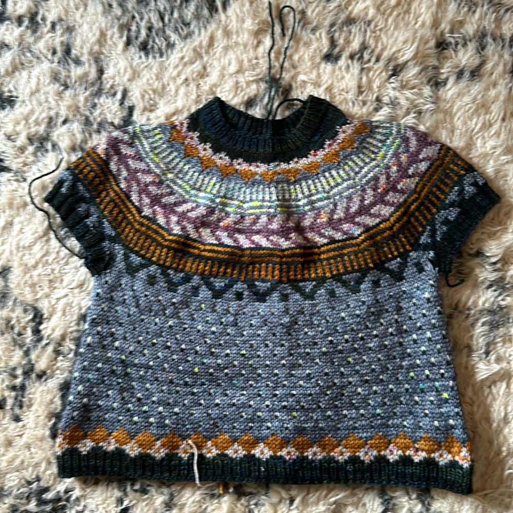 Finish my handknit sweater and tuck in the ends! Size M